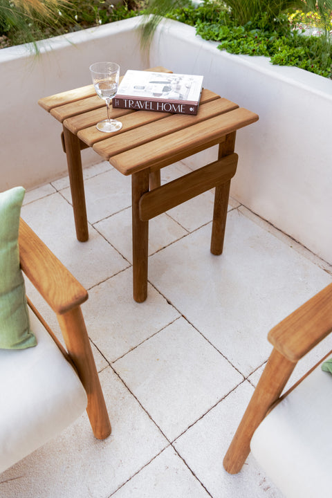 Square sidetable